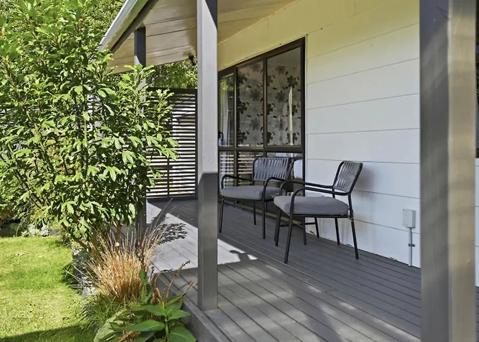 Vakantiehuis Retreat - Stylish 2br With Covered Deck Rotorua