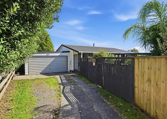 Retreat - Stylish 2br With Covered Deck